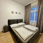 Chill & Enjoy Apartment