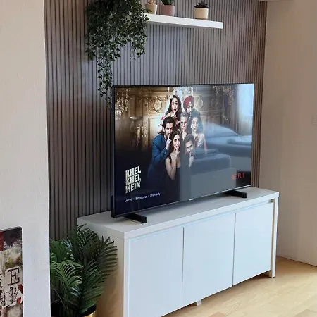 Chill & Enjoy Apartament *